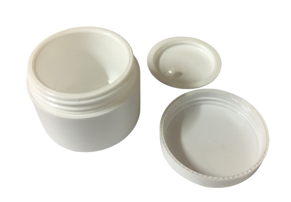 vasetto in plastica bianca da 50 ml con sottotappo e coperchio svitati